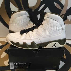 Retro 9 Size 14